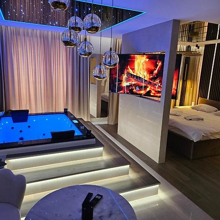 Masarska 8 Vip Apartamenty Jacuzzi Cracóvia Exterior foto