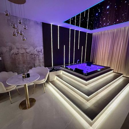 Masarska 8 Vip Apartamenty Jacuzzi Cracóvia Exterior foto