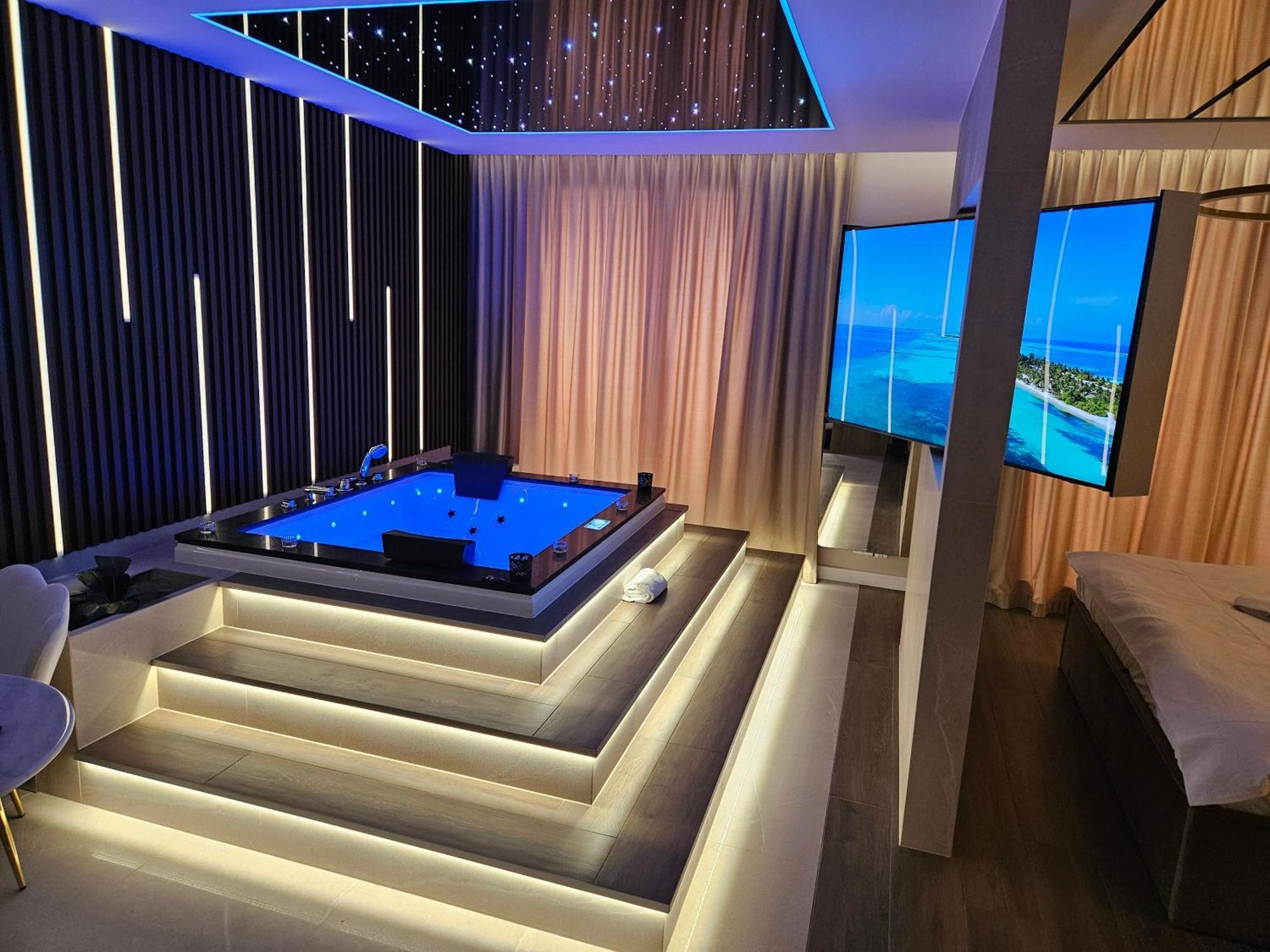 Masarska 8 Vip Apartamenty Jacuzzi Cracóvia Exterior foto