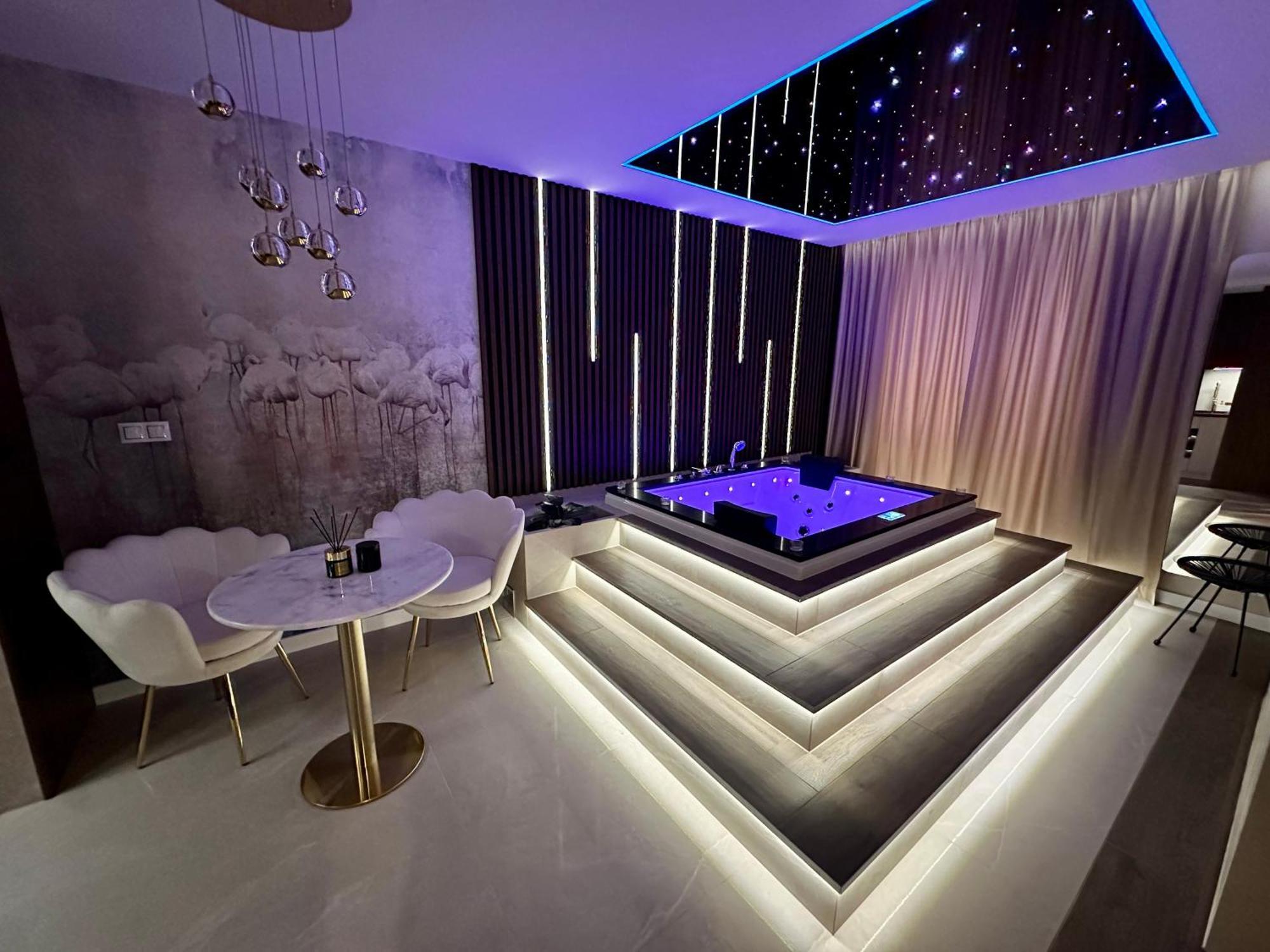 Masarska 8 Vip Apartamenty Jacuzzi Cracóvia Exterior foto